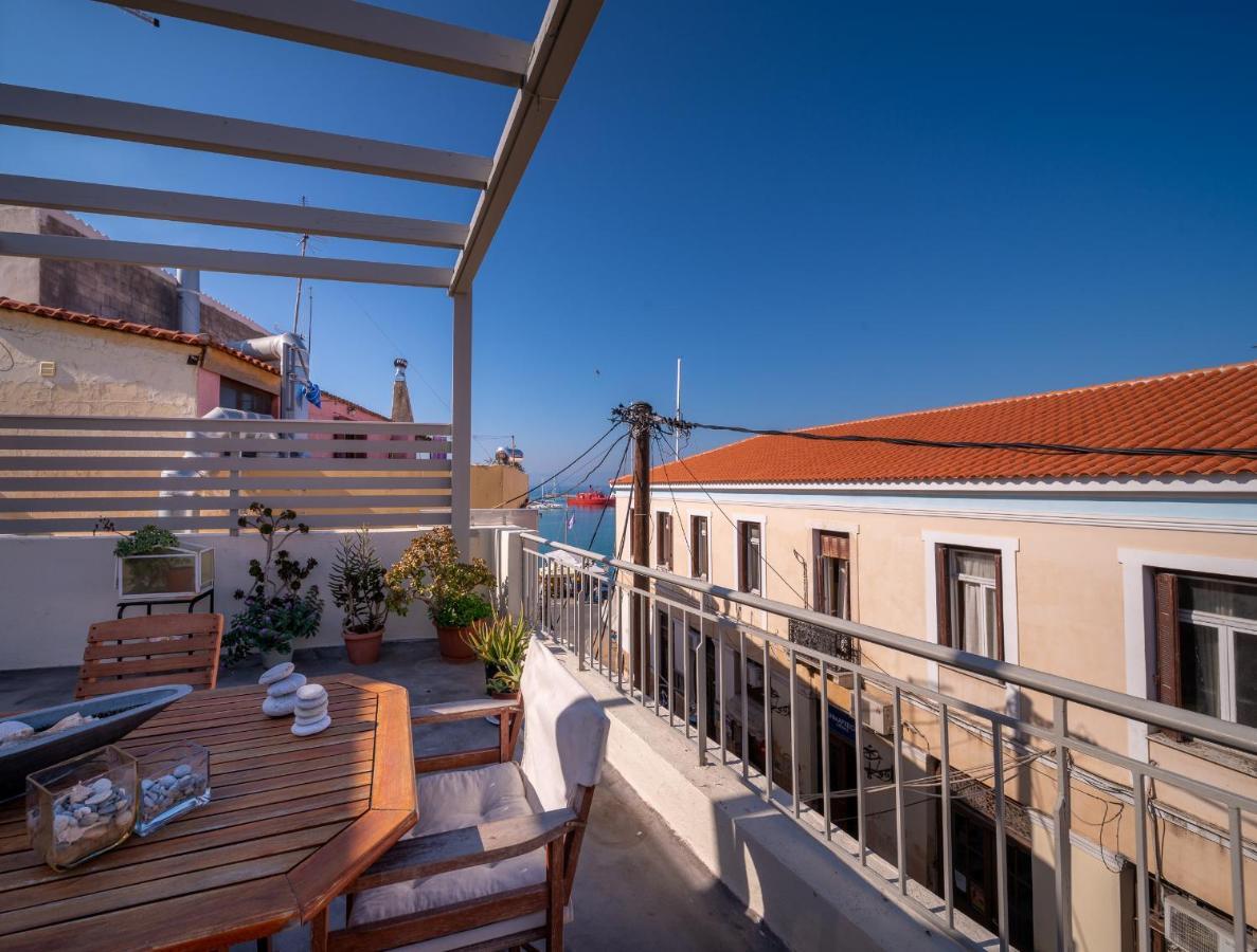 Ferienwohnung The Roof - Flat Sea View In Aegina Town Exterior foto