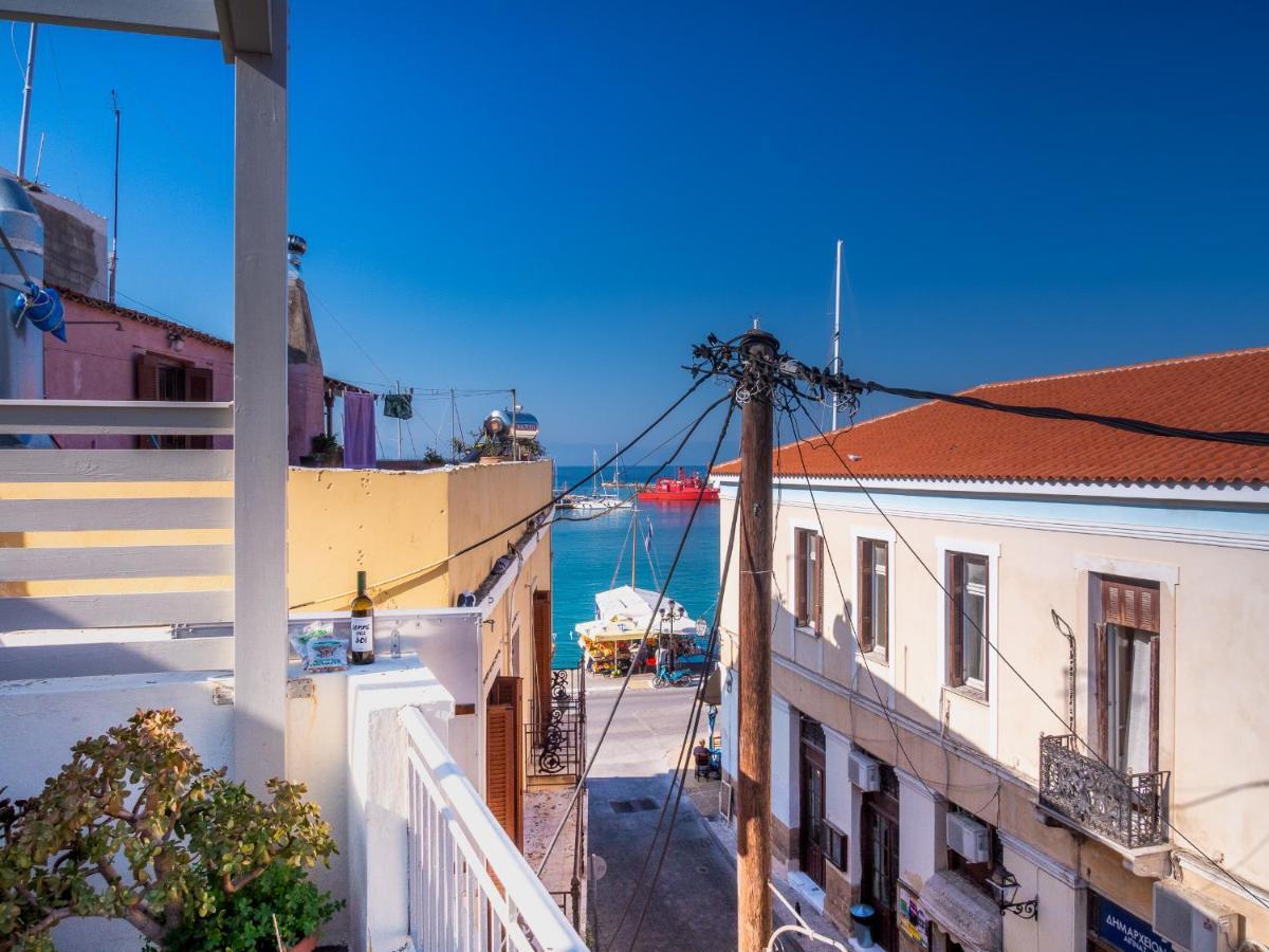 Ferienwohnung The Roof - Flat Sea View In Aegina Town Exterior foto