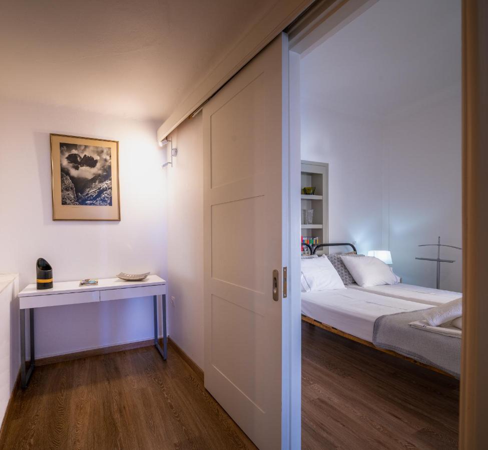 Ferienwohnung The Roof - Flat Sea View In Aegina Town Exterior foto
